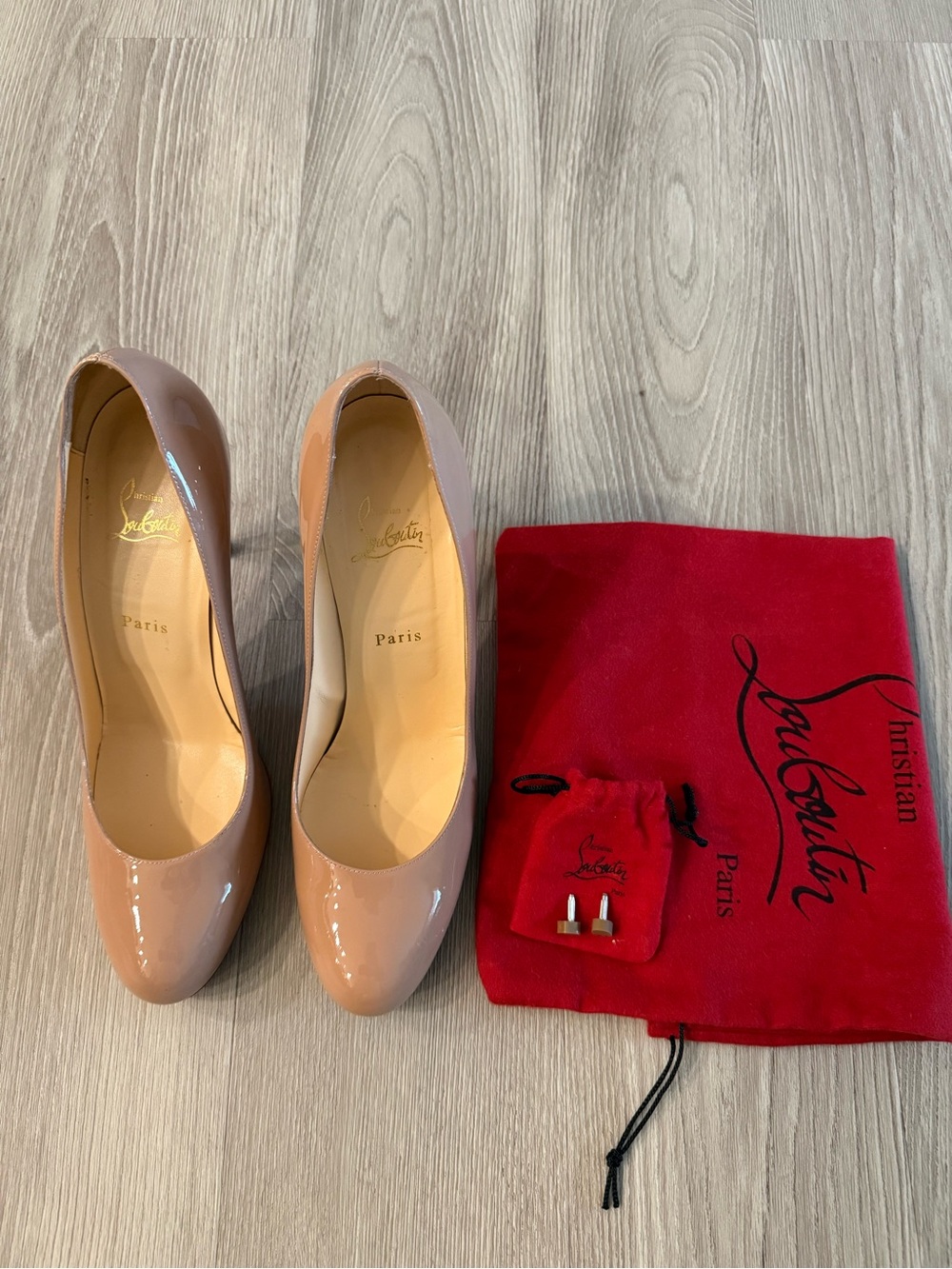 Christian Louboutin Simple 100 Nude Patent Leather Pumps